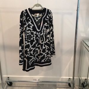 White House Black Market Tunic Top